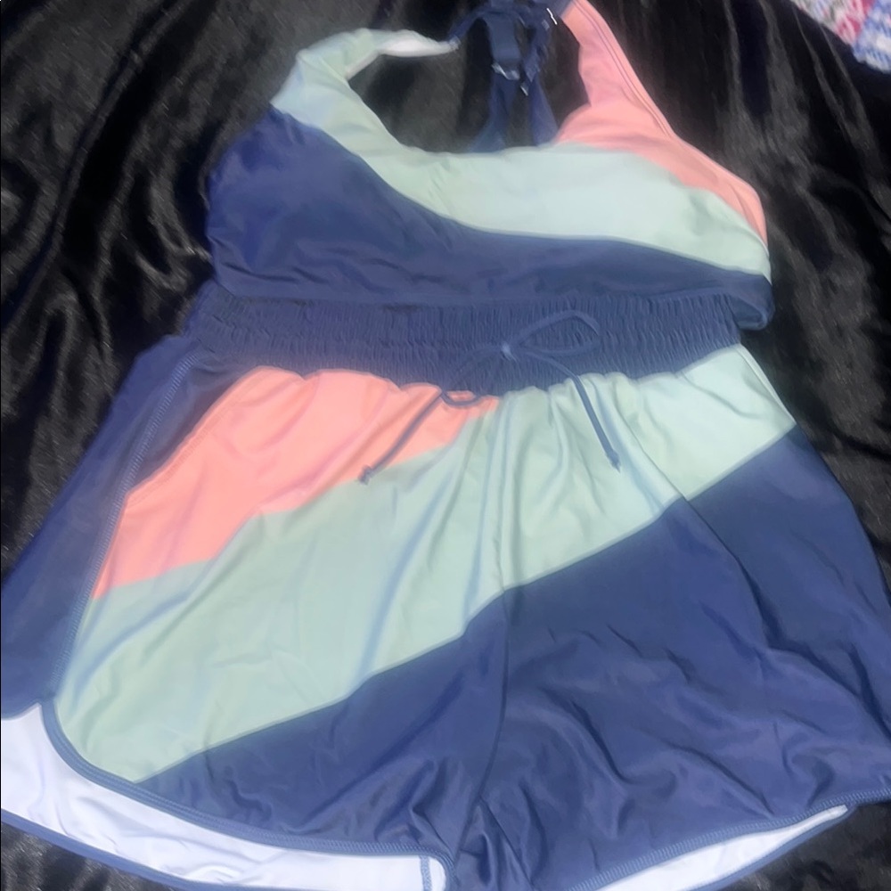 2 pc swimwear. Never worn.